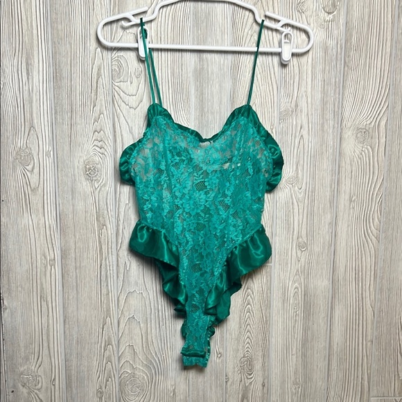 VTG VICTORIA'S SECRET GOLD LABEL GREEN LACE SATIN RUFFLE ONE PIECE TEDDY*XS - Picture 1 of 6